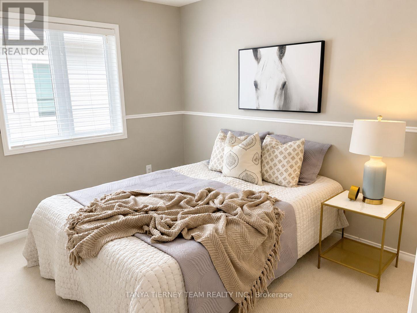 75 Robert Attersley Drive E, Whitby, ON - Indoor Photo Showing Bedroom