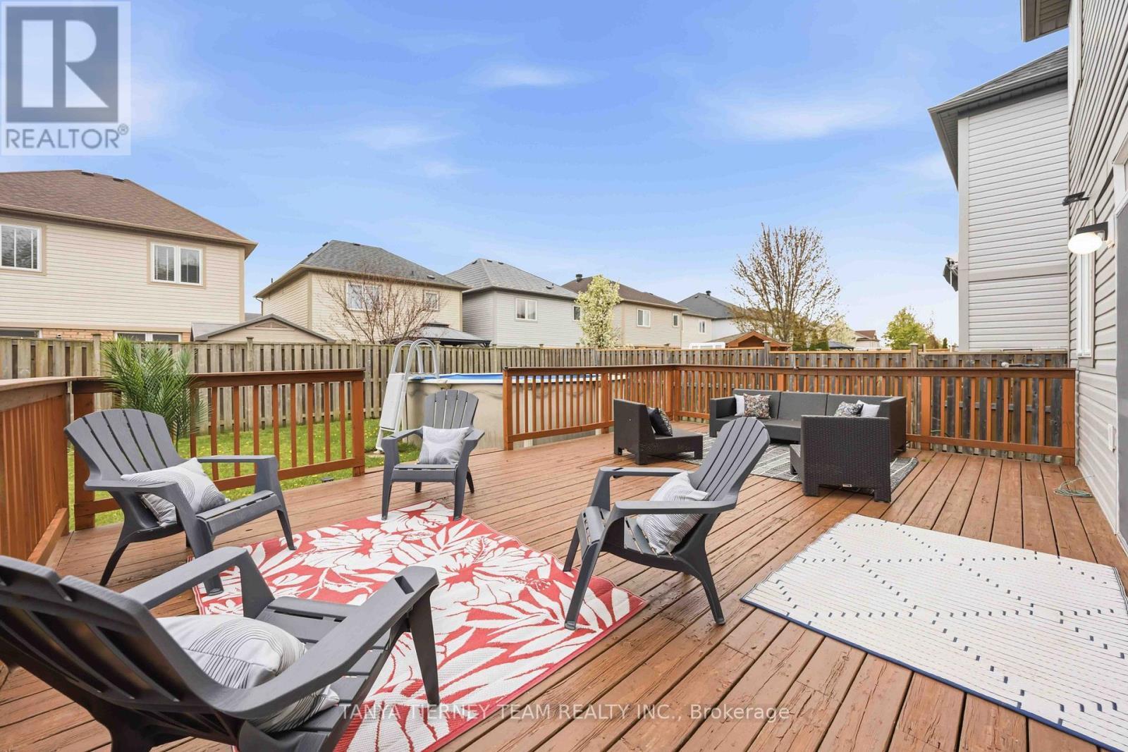 75 Robert Attersley Drive E, Whitby, ON - Outdoor With Deck Patio Veranda With Exterior