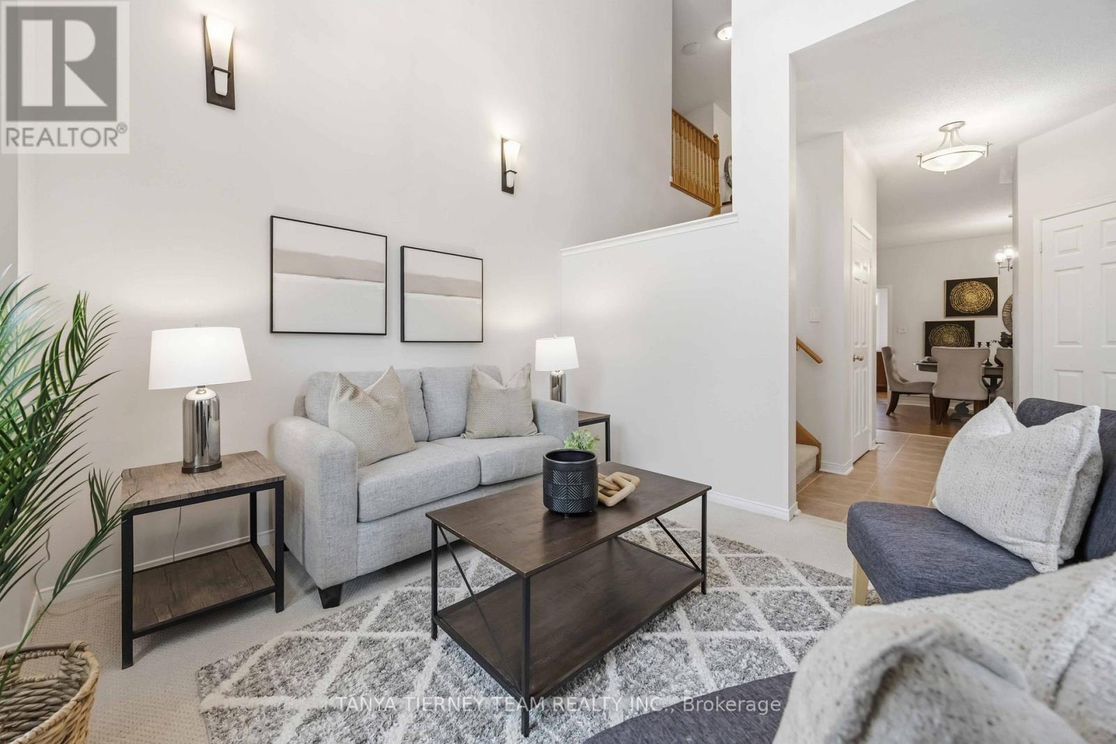 75 Robert Attersley Drive E, Whitby, ON - Indoor Photo Showing Living Room