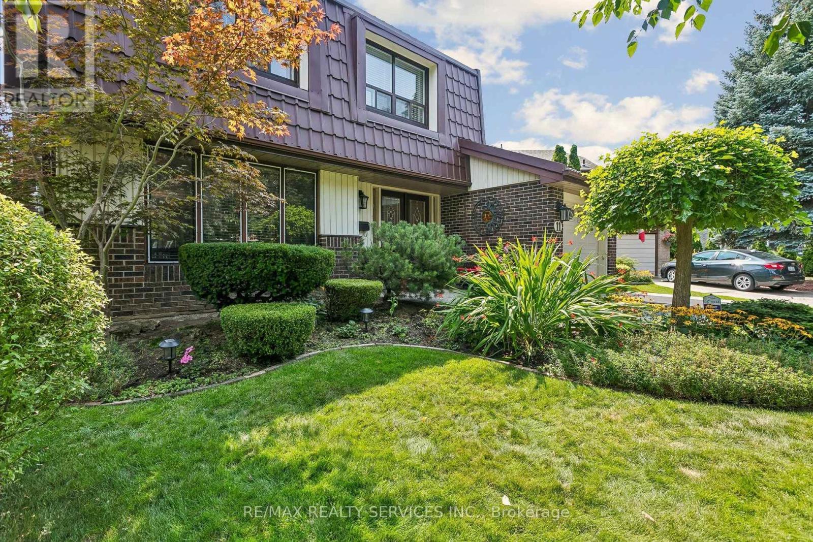 11 Longbourne Crescent, Brampton, ON - Outdoor