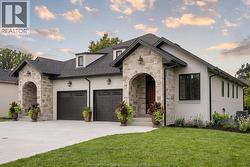 485 MAPLE Lasalle, ON N9J 1P3
