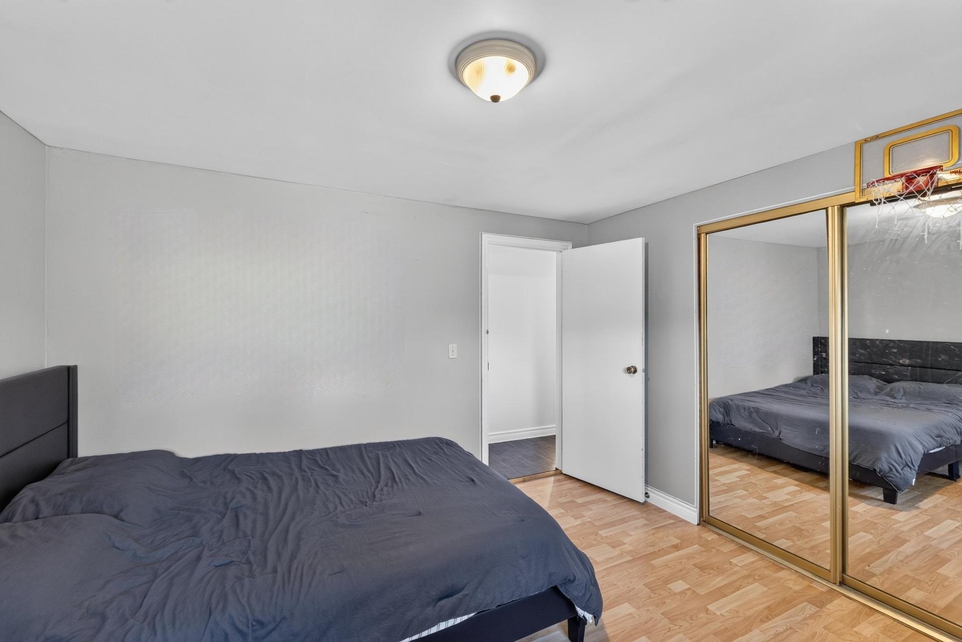 23 Lakeview Drive, Cornwall, PE - Indoor Photo Showing Bedroom
