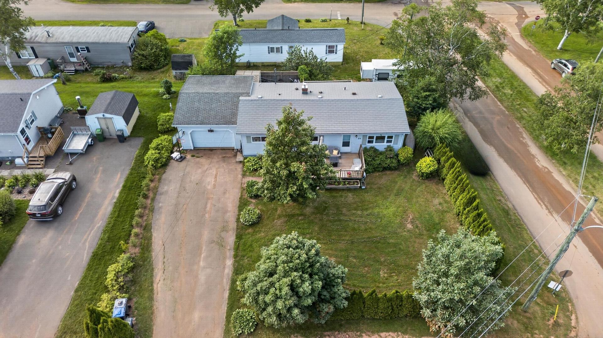 23 Lakeview Drive, Cornwall, PE - Outdoor
