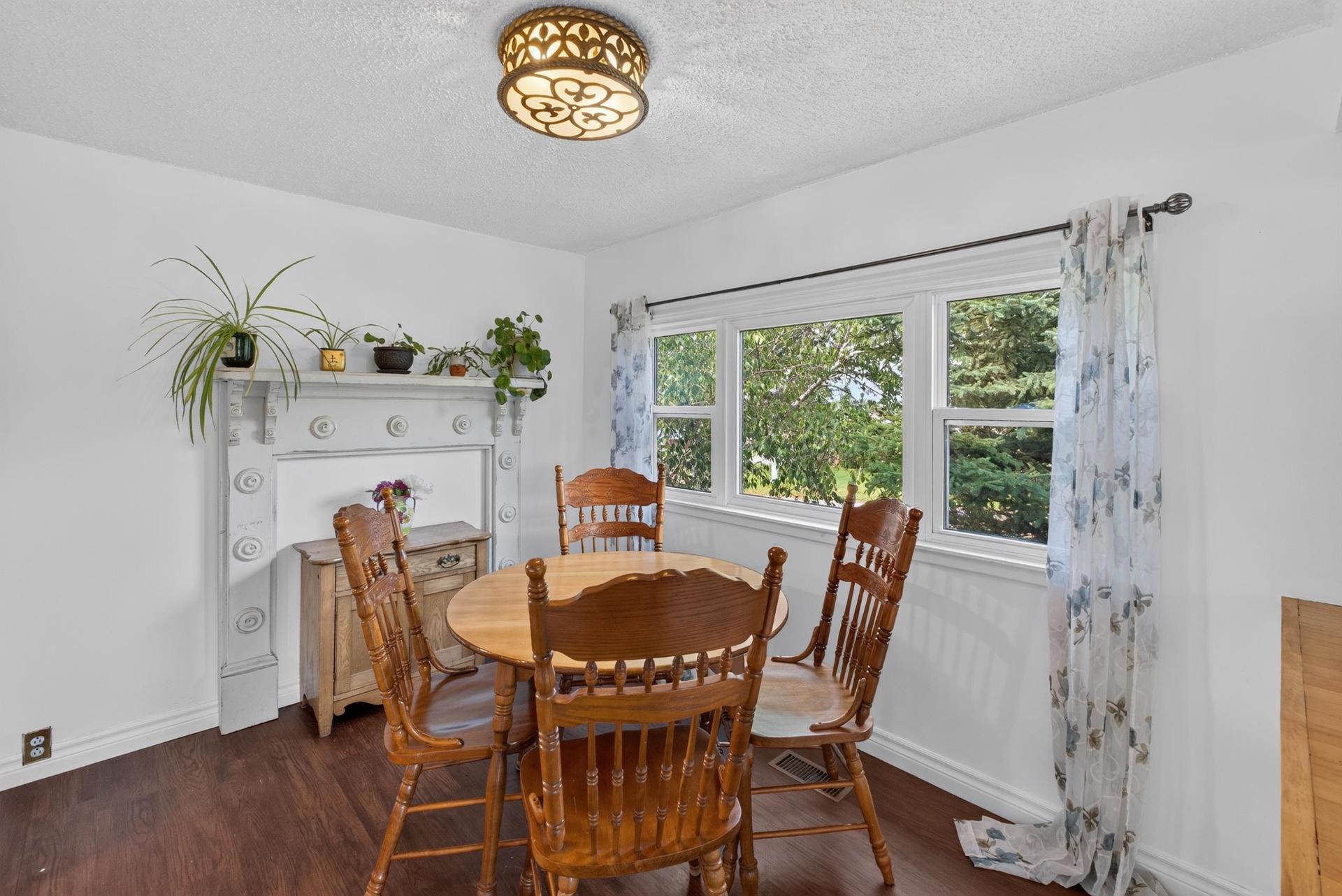 23 Lakeview Drive, Cornwall, PE - Indoor Photo Showing Dining Room