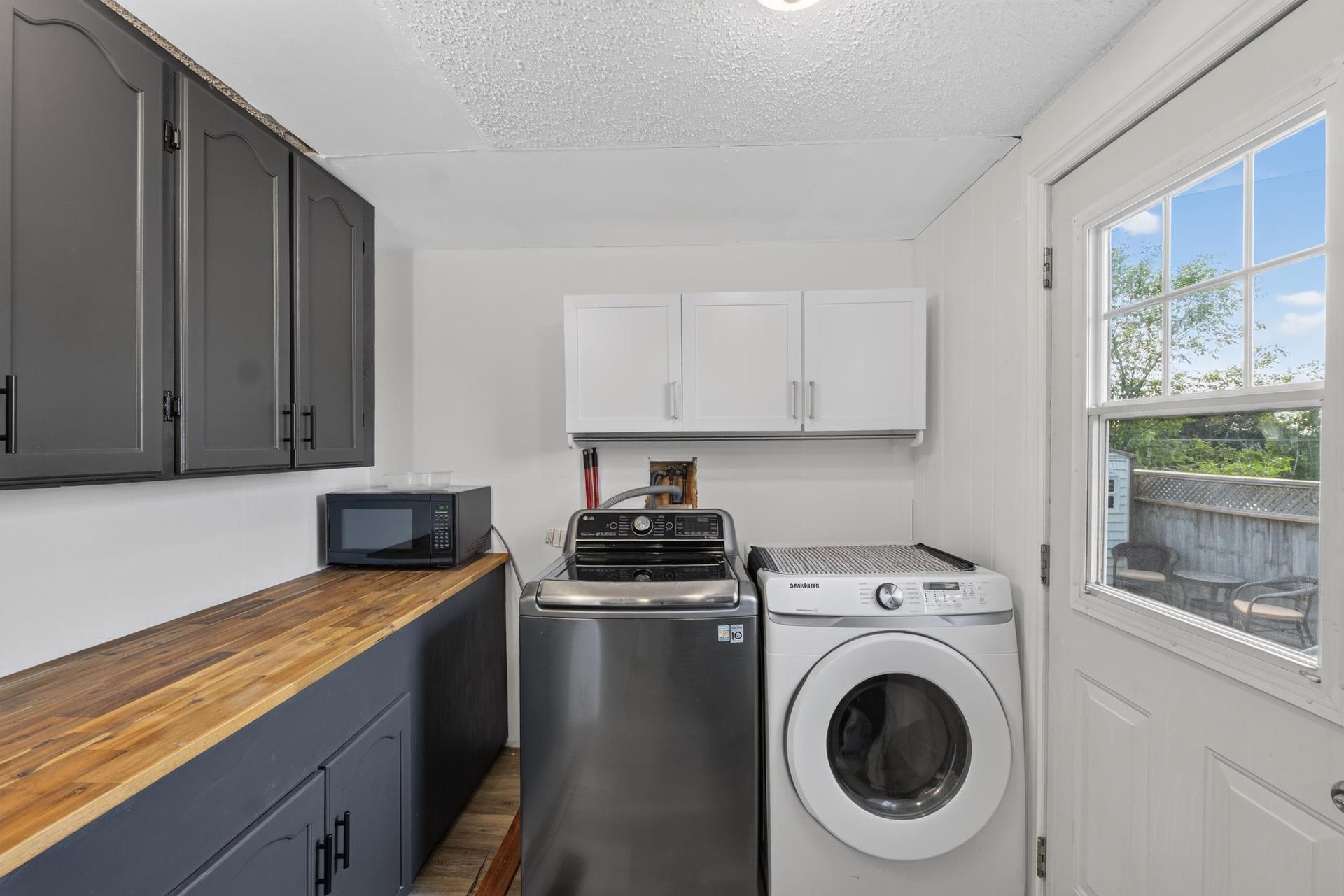 23 Lakeview Drive, Cornwall, PE - Indoor Photo Showing Laundry Room