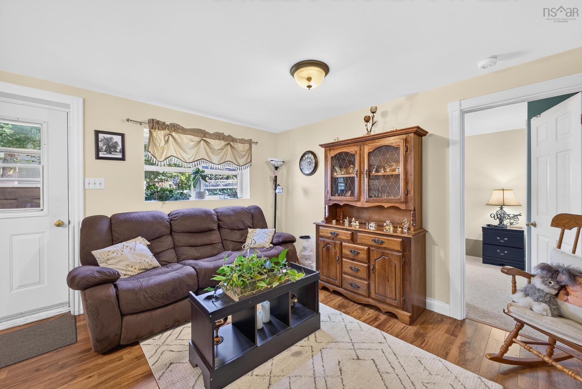1 Hillcrest Street, Truro, NS - Indoor Photo Showing Living Room