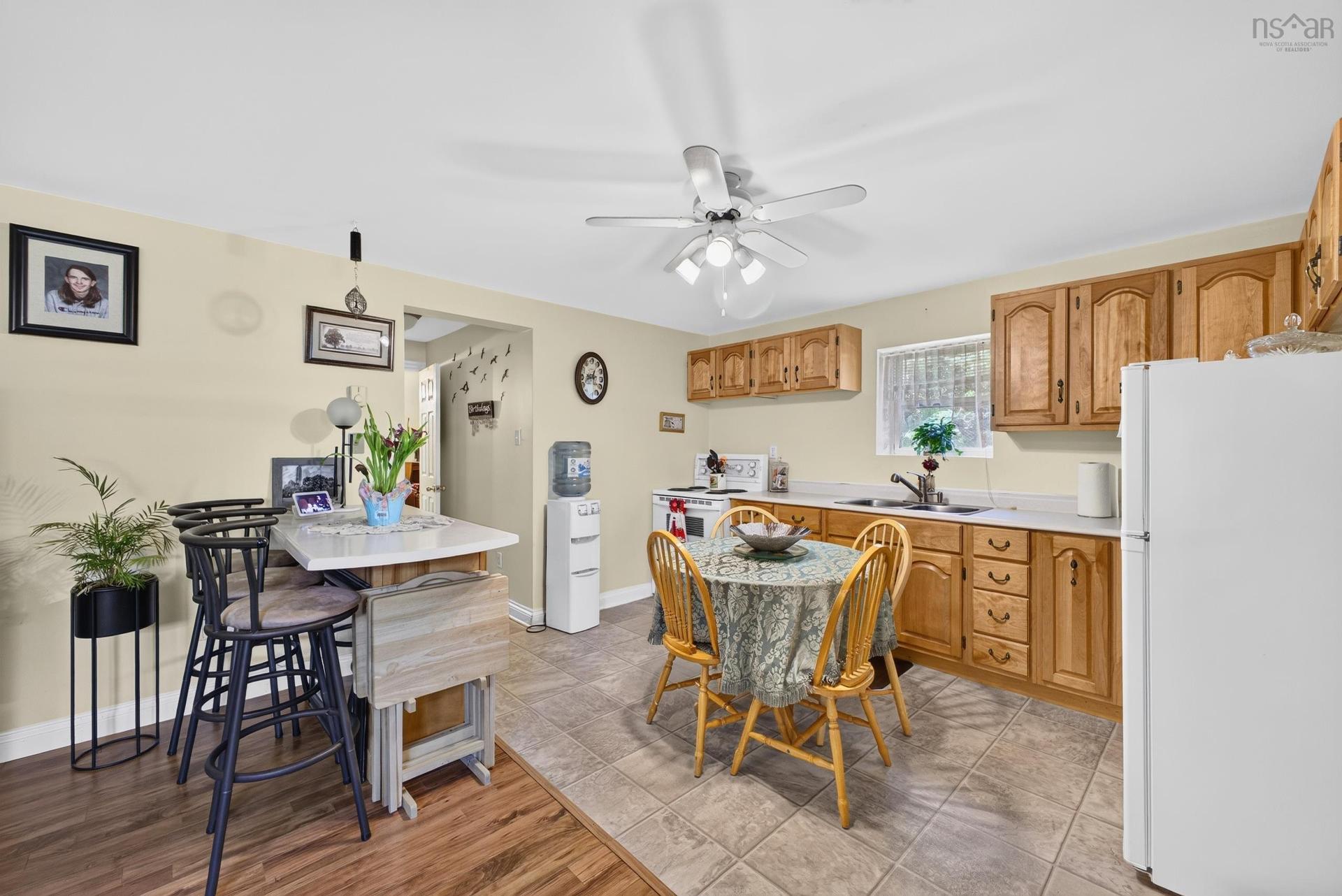1 Hillcrest Street, Truro, NS - Indoor Photo Showing Other Room