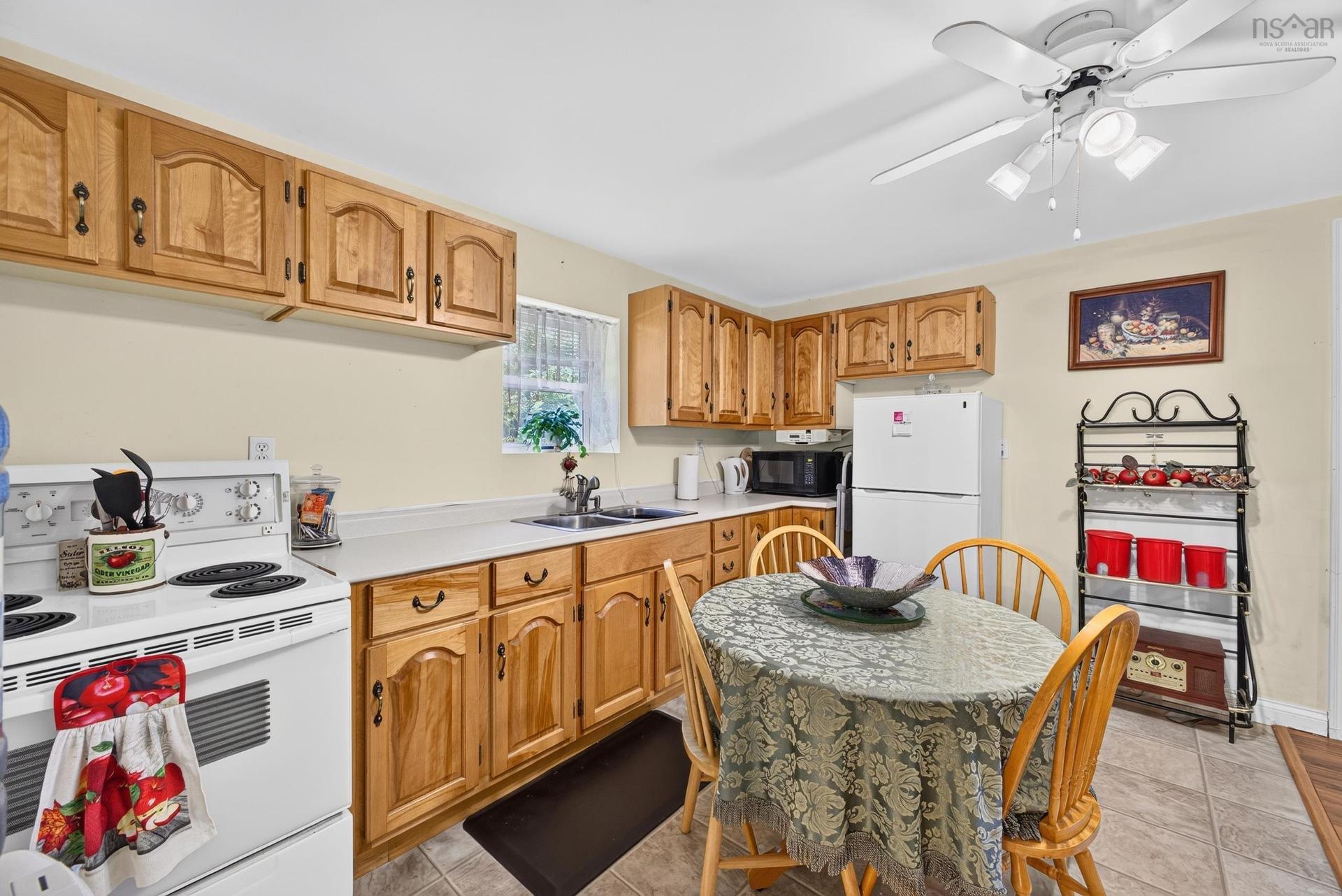 1 Hillcrest Street, Truro, NS - Indoor Photo Showing Kitchen With Double Sink