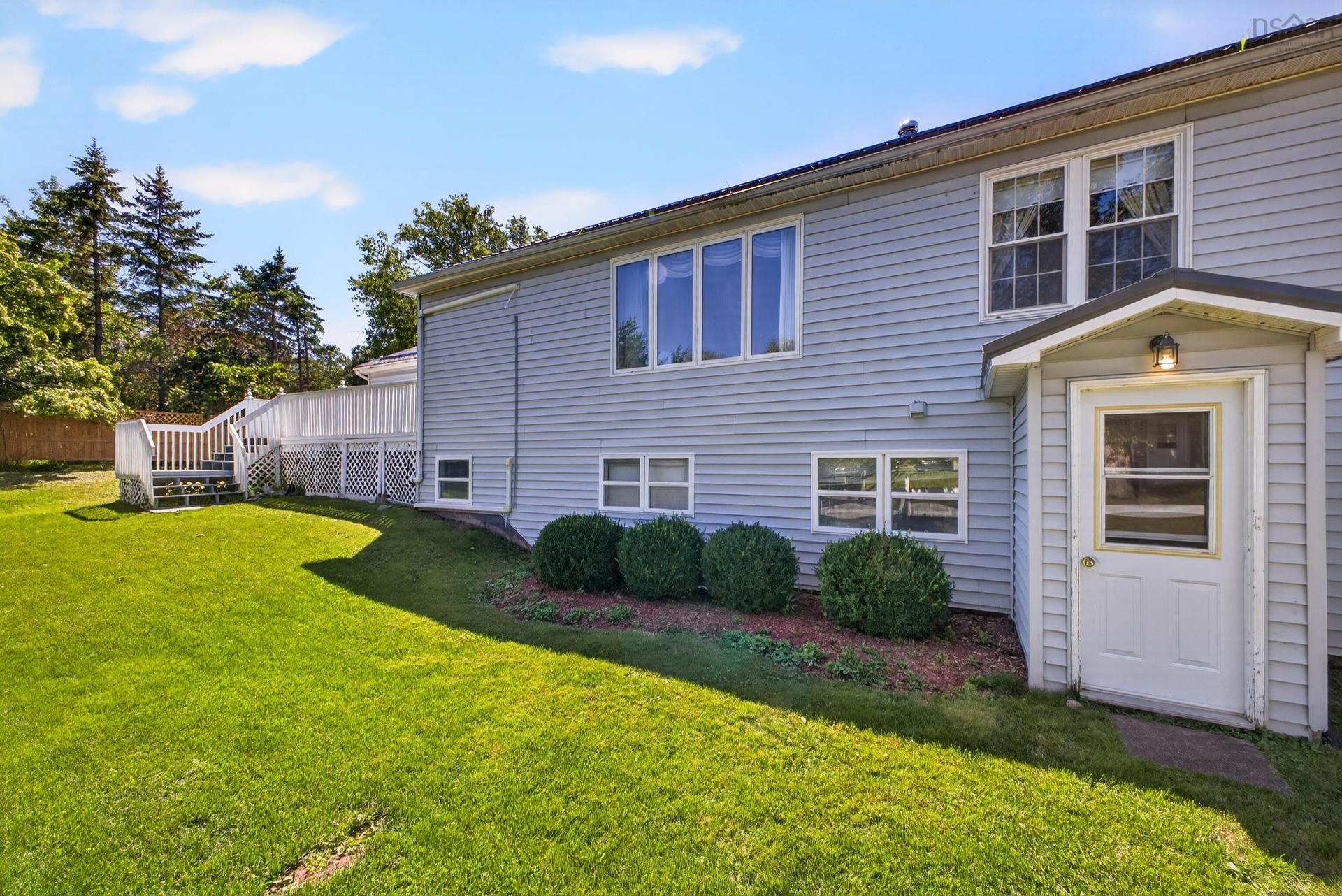 1 Hillcrest Street, Truro, NS - Outdoor