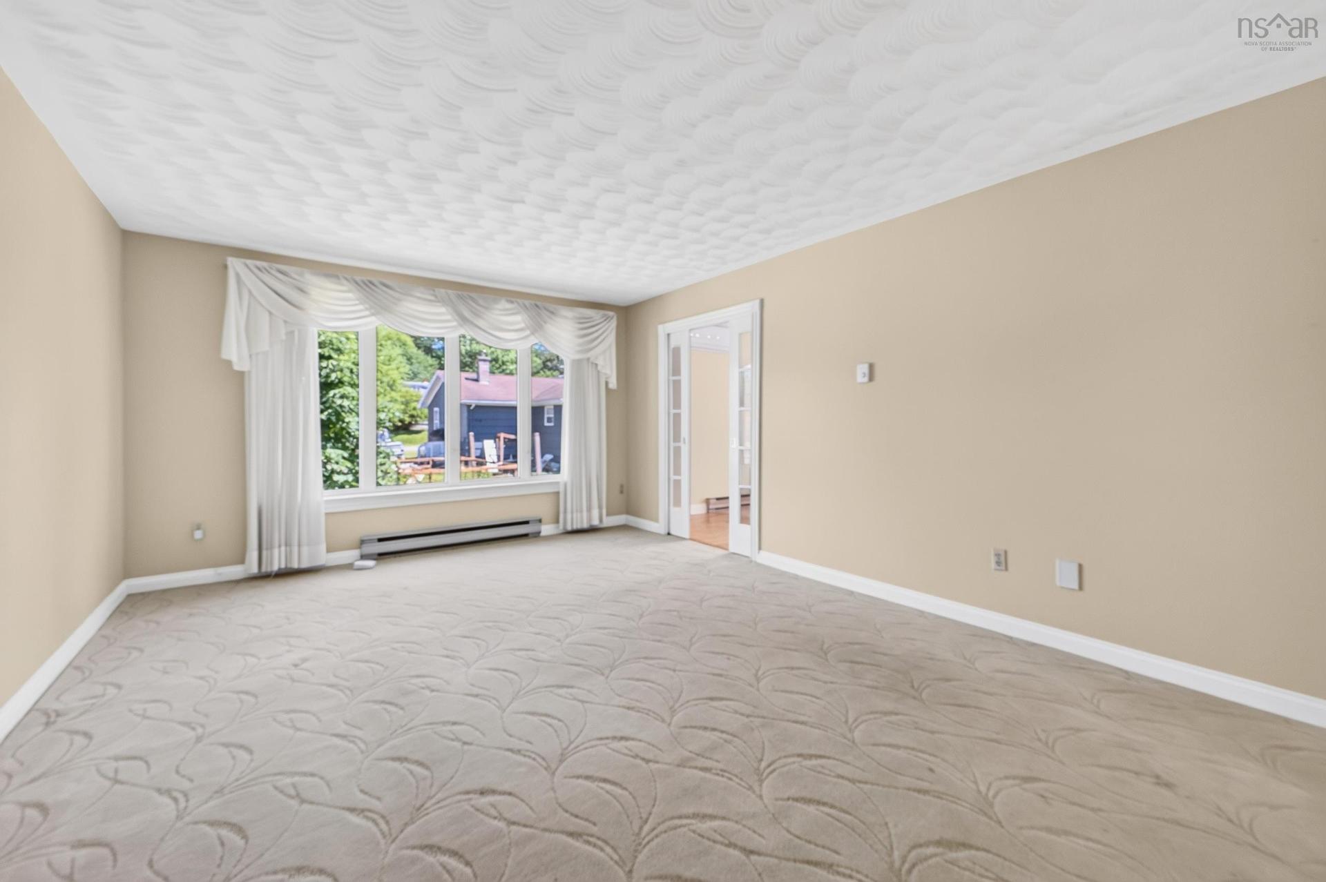 1 Hillcrest Street, Truro, NS - Indoor Photo Showing Other Room
