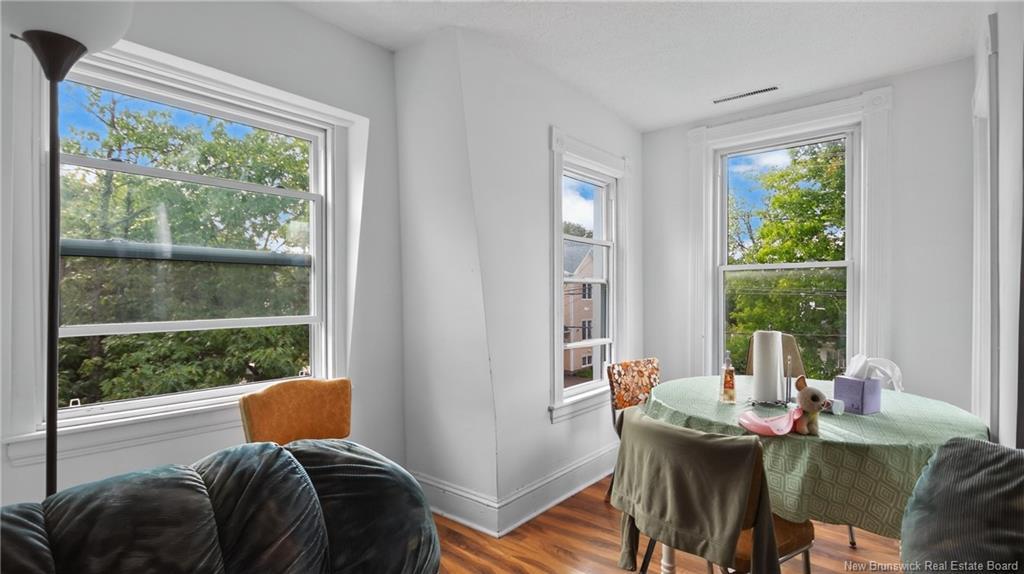 42 Railway, Moncton, NB - Indoor