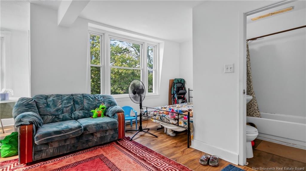 42 Railway, Moncton, NB - Indoor Photo Showing Living Room
