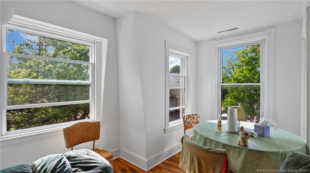 42 Railway, Moncton, NB - Indoor