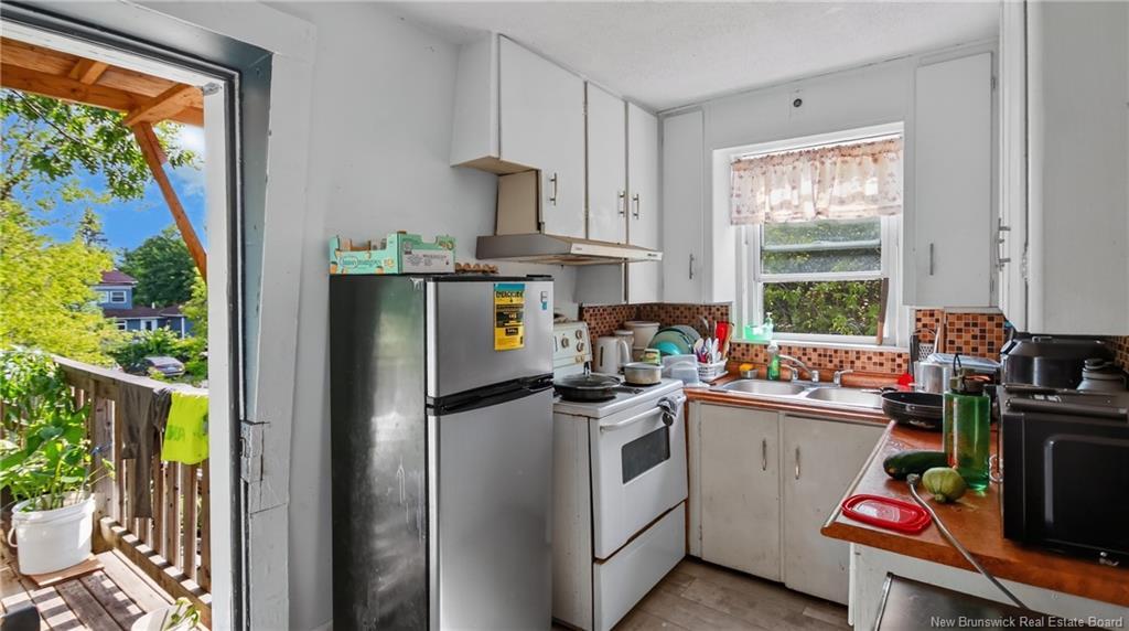 42 Railway, Moncton, NB - Indoor Photo Showing Kitchen With Double Sink