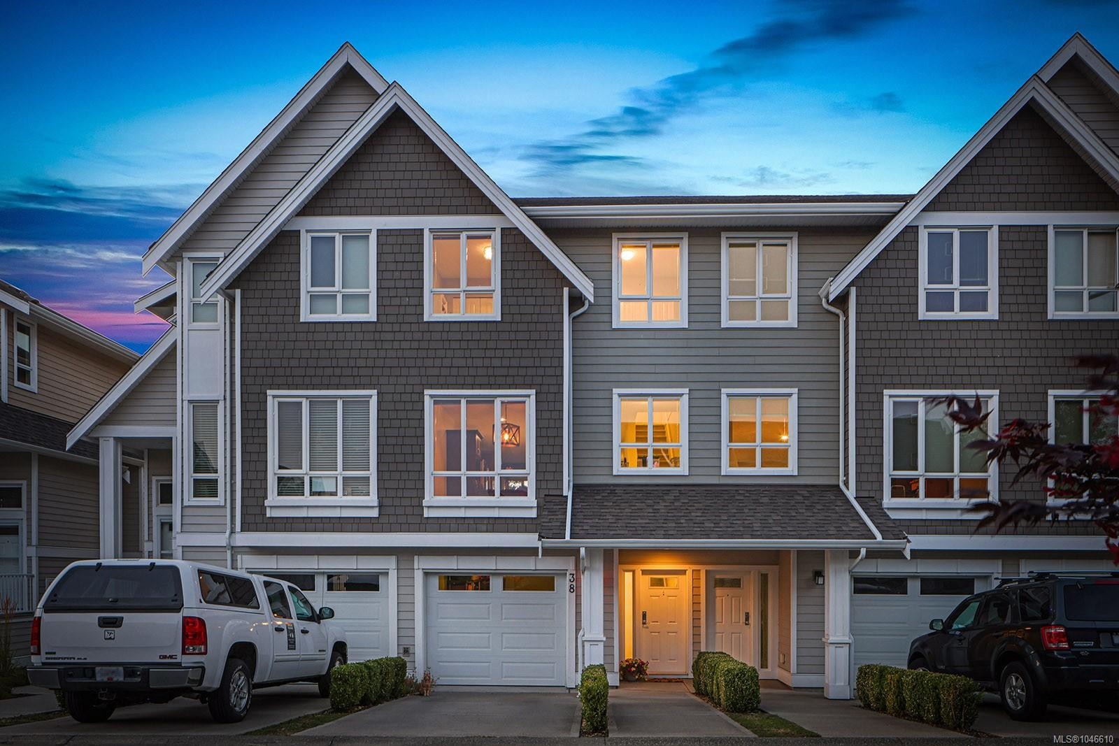 #38-700 Lancaster Way, Comox, BC
