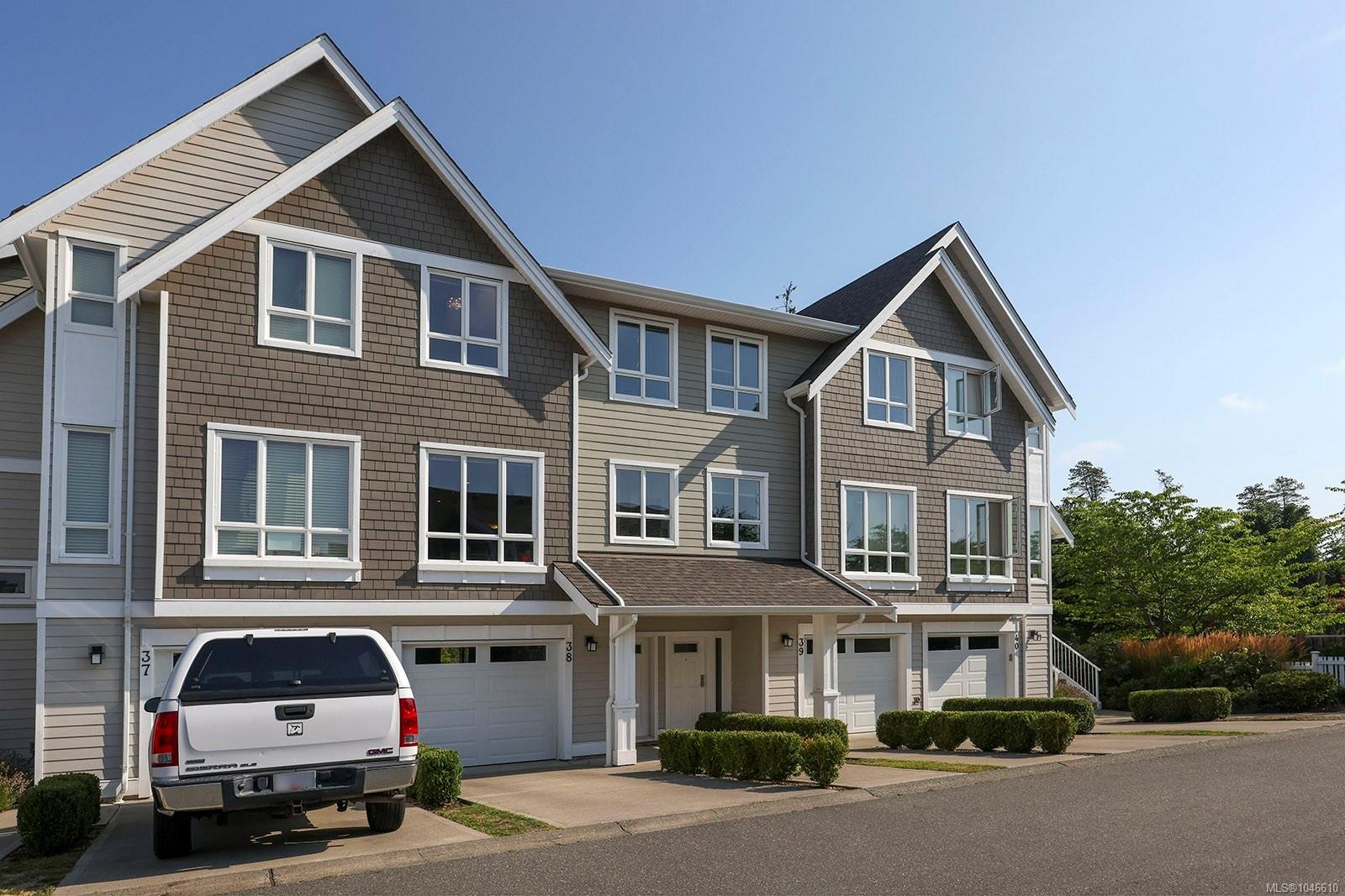 #38-700 Lancaster Way, Comox, BC