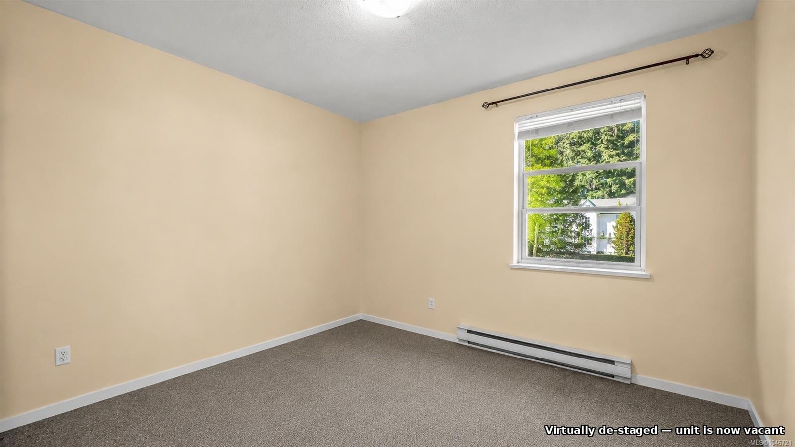 #18-1535 Dingwall Rd, Courtenay, BC - Indoor Photo Showing Other Room