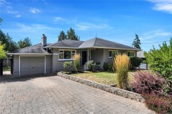 1797 Mcrae Ave Saanich, BC V8P 1J2