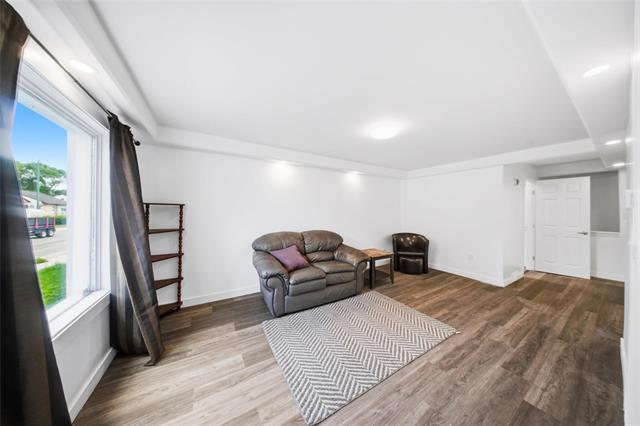 604 Union Ave, Winnipeg, MB - Indoor