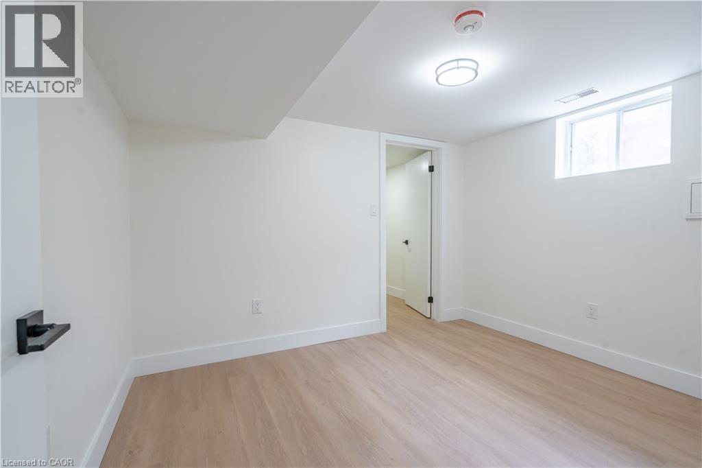 23 Tyrone Drive, Hamilton, ON - Indoor Photo Showing Other Room
