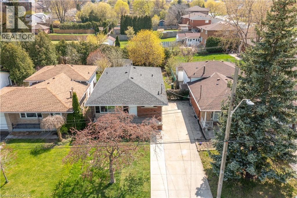 23 Tyrone Drive, Hamilton, ON - Outdoor