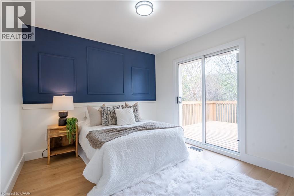 23 Tyrone Drive, Hamilton, ON - Indoor Photo Showing Bedroom