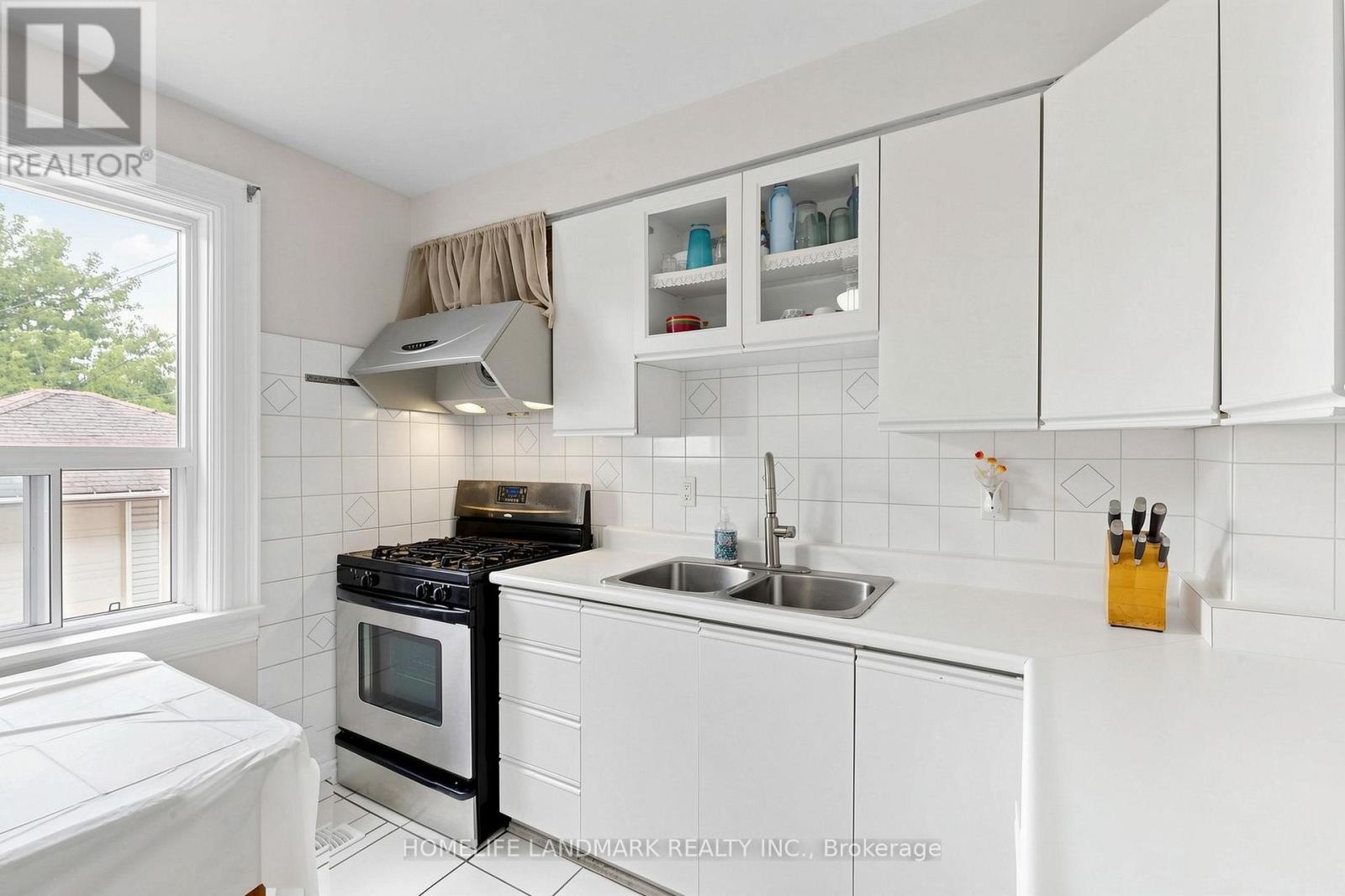 484 Glenholme Avenue, Toronto, ON - Indoor Photo Showing Kitchen With Double Sink