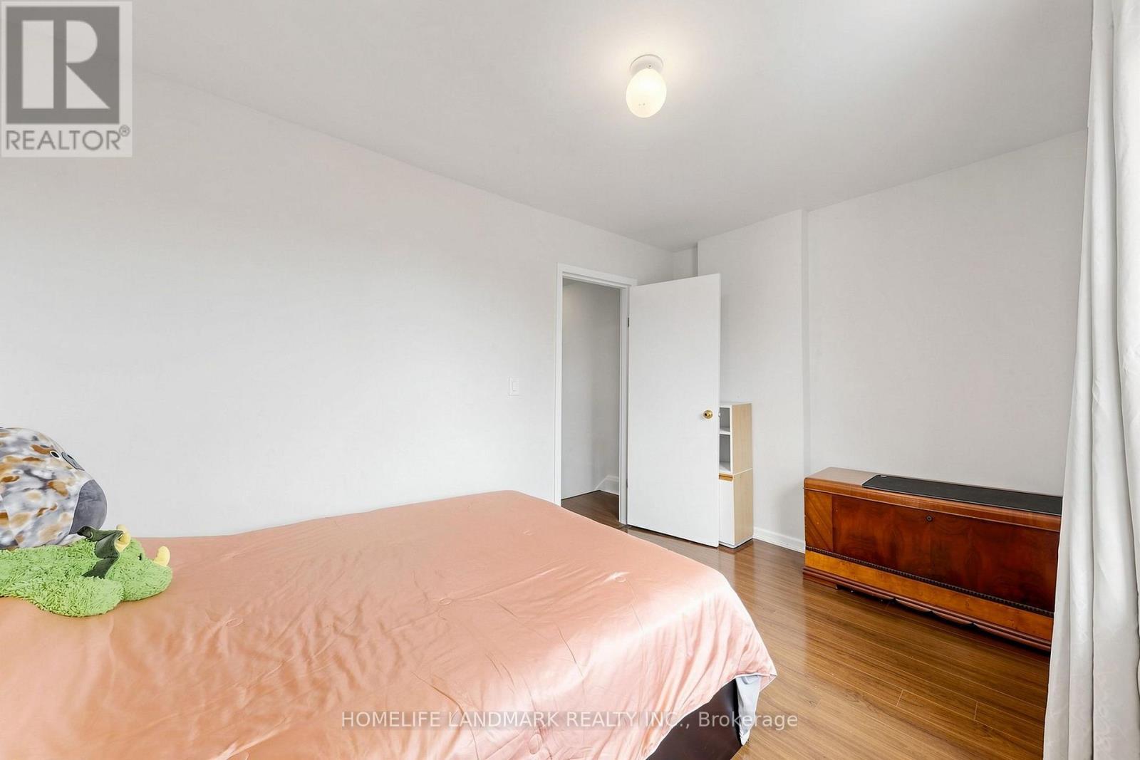 484 Glenholme Avenue, Toronto, ON - Indoor Photo Showing Bedroom