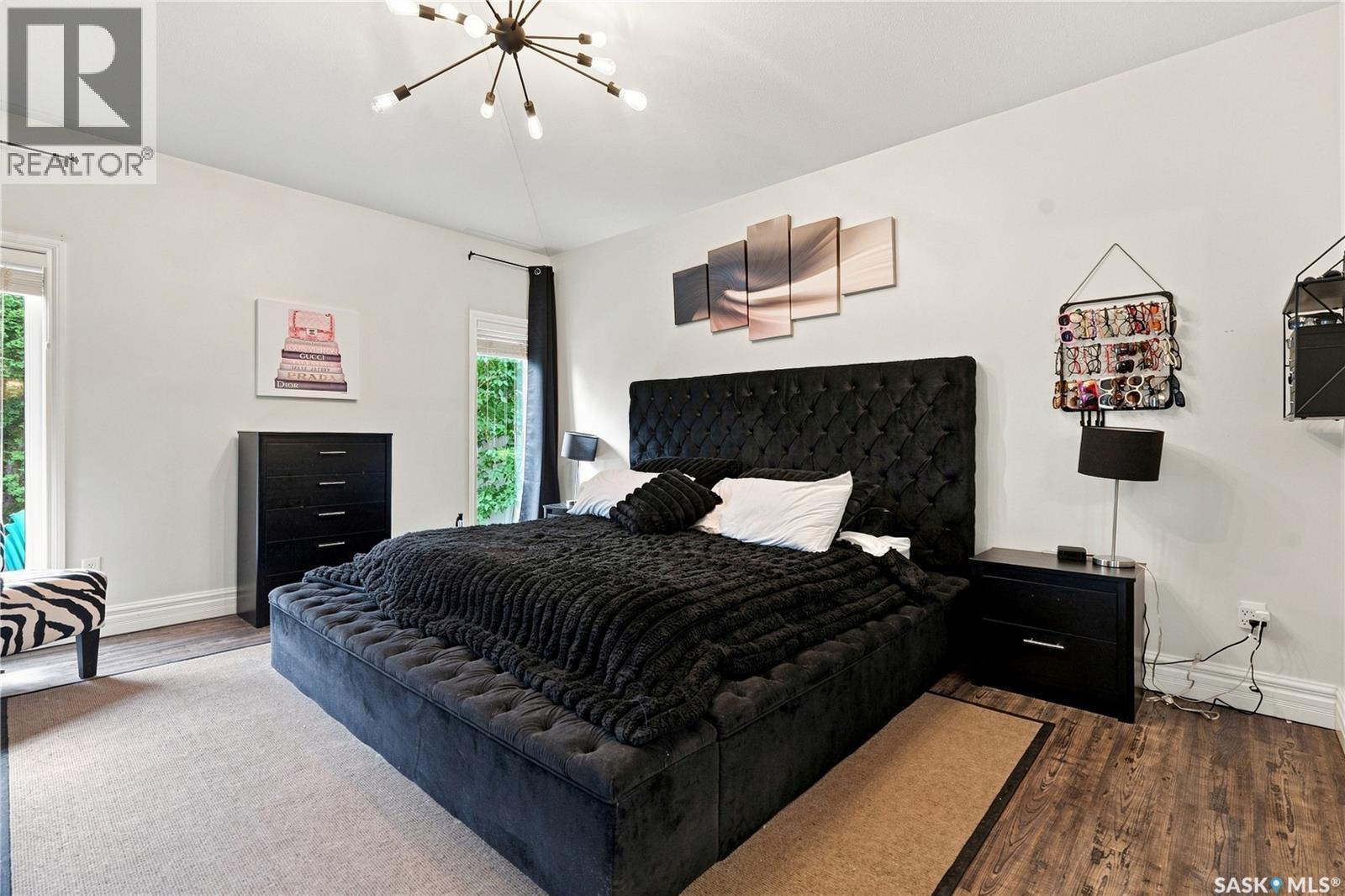 102 Brookdale Crescent, Saskatoon, SK - Indoor Photo Showing Bedroom
