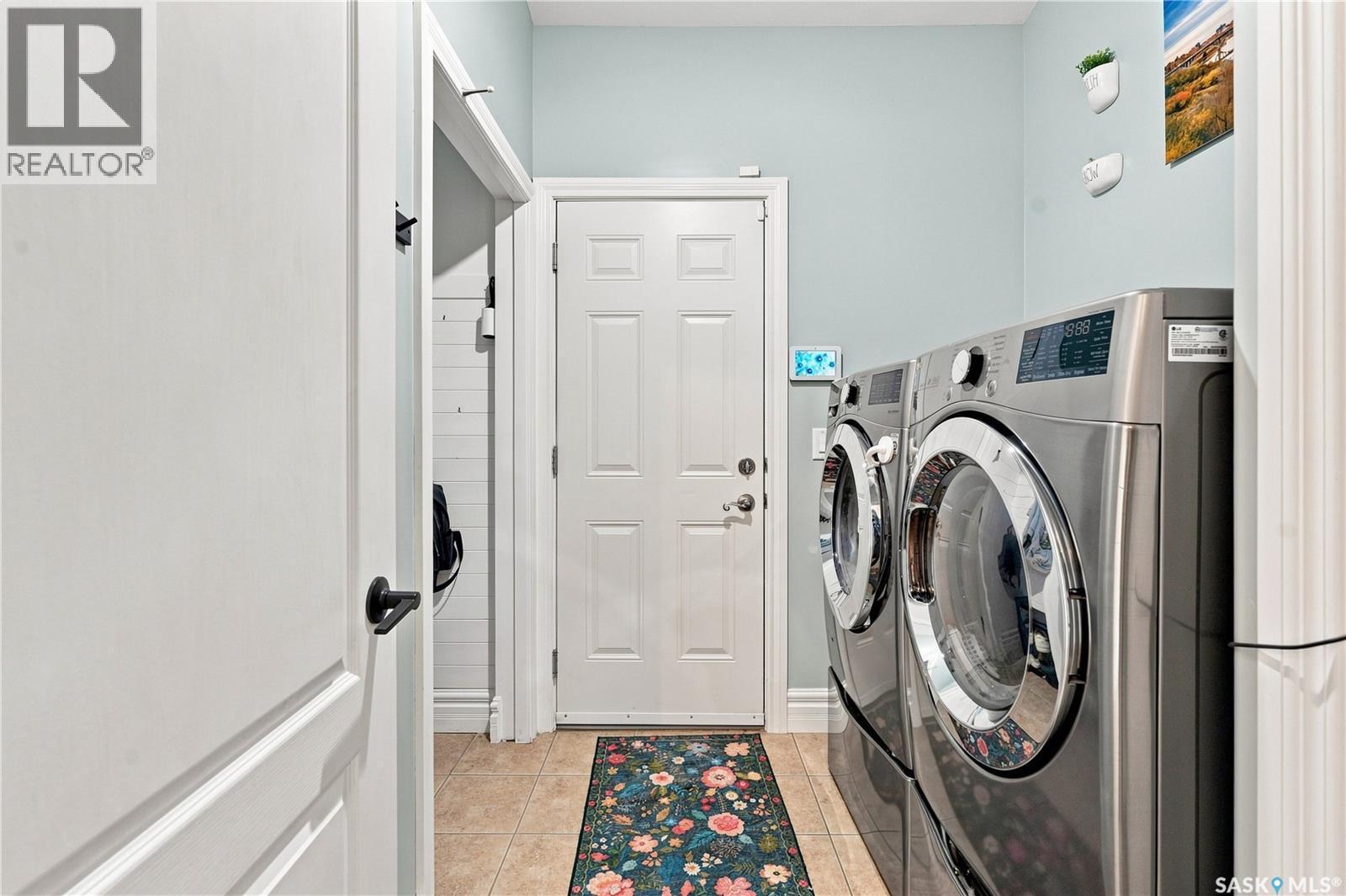 102 Brookdale Crescent, Saskatoon, SK - Indoor Photo Showing Laundry Room