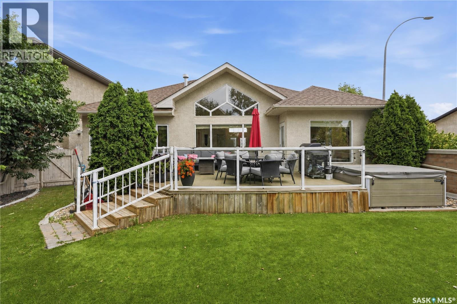 102 Brookdale Crescent, Saskatoon, SK - Outdoor With Deck Patio Veranda