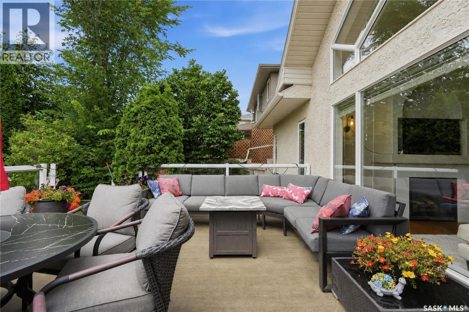 102 Brookdale Crescent, Saskatoon, SK - Outdoor With Deck Patio Veranda