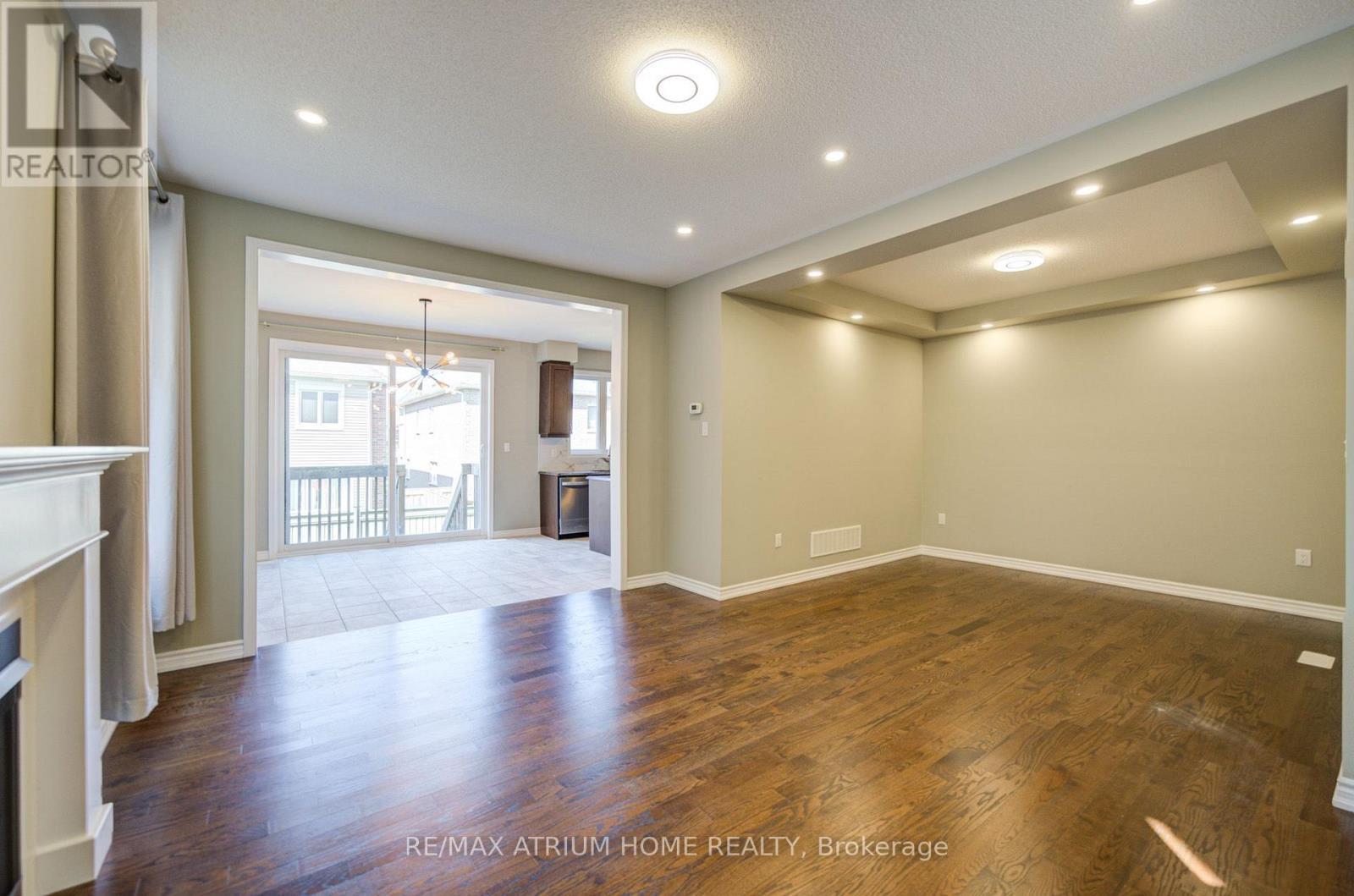 396 Thomas Phillips Drive, Aurora, ON - Indoor Photo Showing Other Room