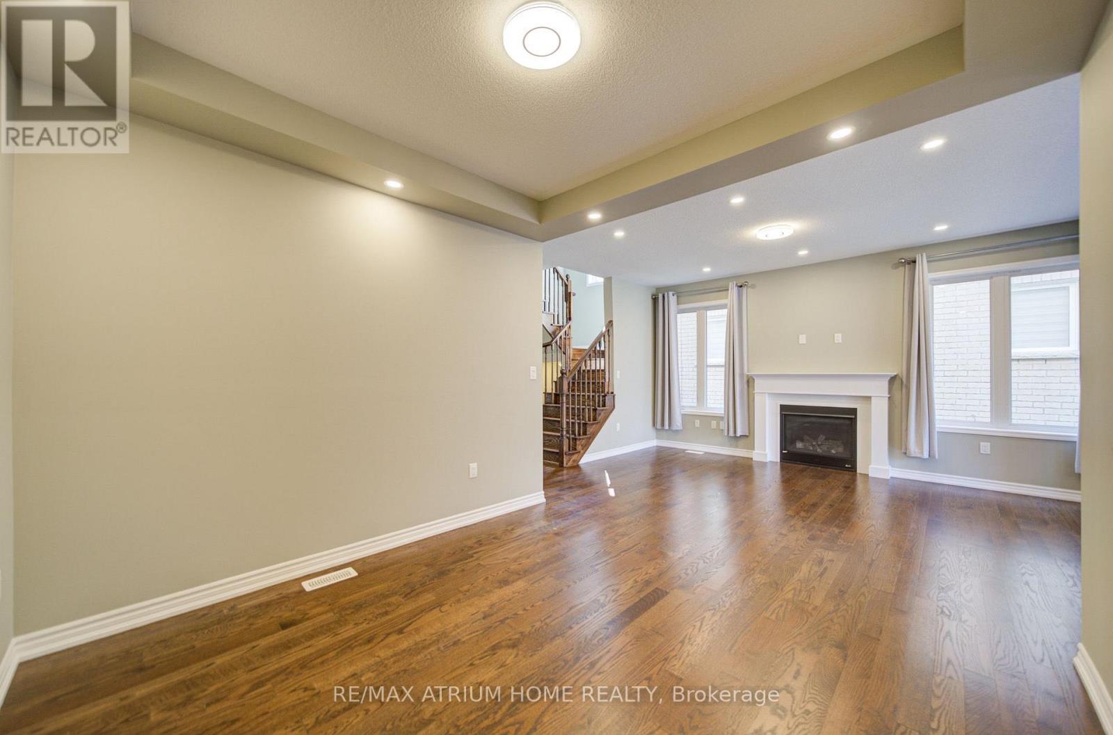 396 Thomas Phillips Drive, Aurora, ON - Indoor With Fireplace
