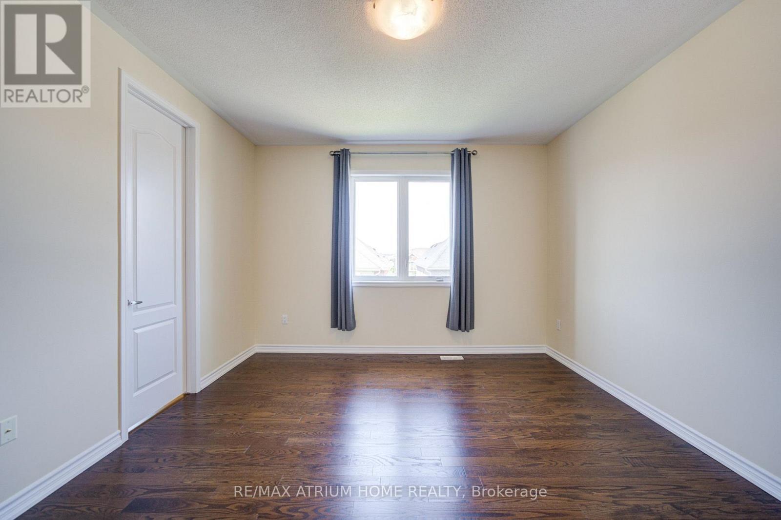 396 Thomas Phillips Drive, Aurora, ON - Indoor Photo Showing Other Room
