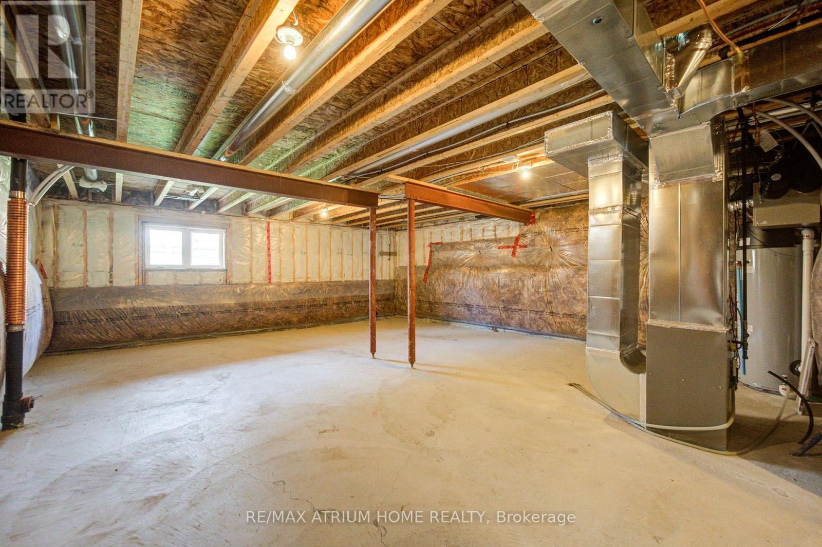396 Thomas Phillips Drive, Aurora, ON - Indoor Photo Showing Basement