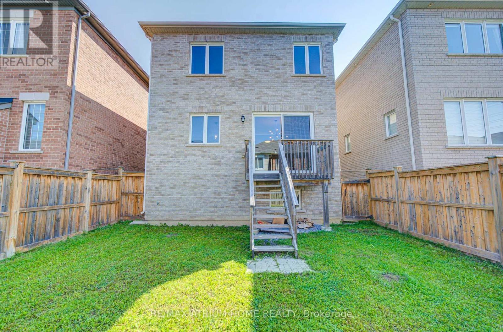 396 Thomas Phillips Drive, Aurora, ON - Outdoor