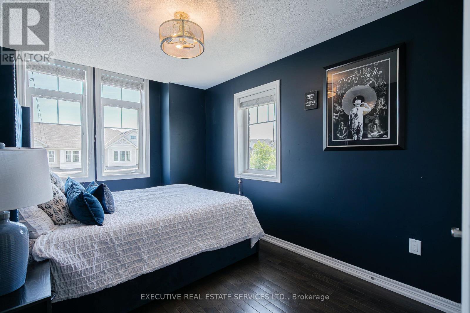 2 Nectarlane Avenue, Caledon, ON - Indoor Photo Showing Bedroom