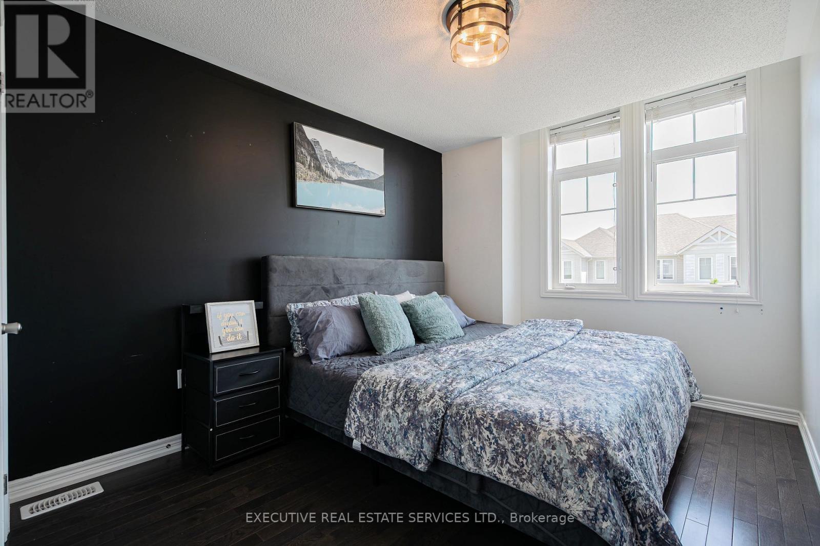 2 Nectarlane Avenue, Caledon, ON - Indoor Photo Showing Bedroom