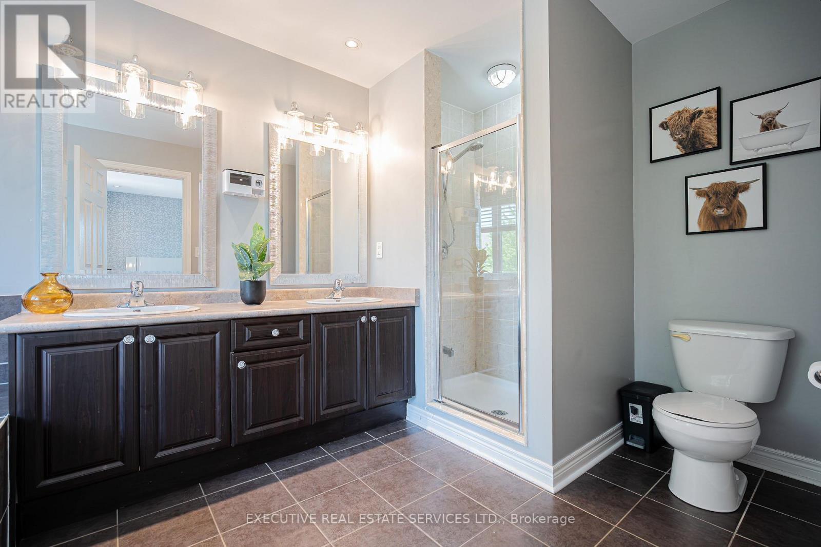 2 Nectarlane Avenue, Caledon, ON - Indoor Photo Showing Bathroom