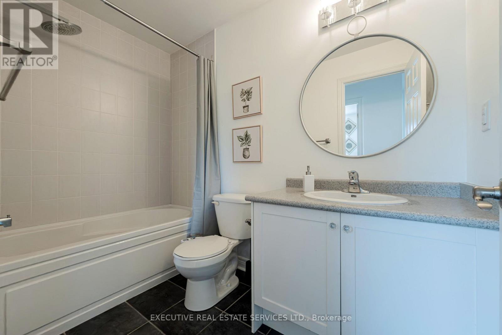 2 Nectarlane Avenue, Caledon, ON - Indoor Photo Showing Bathroom