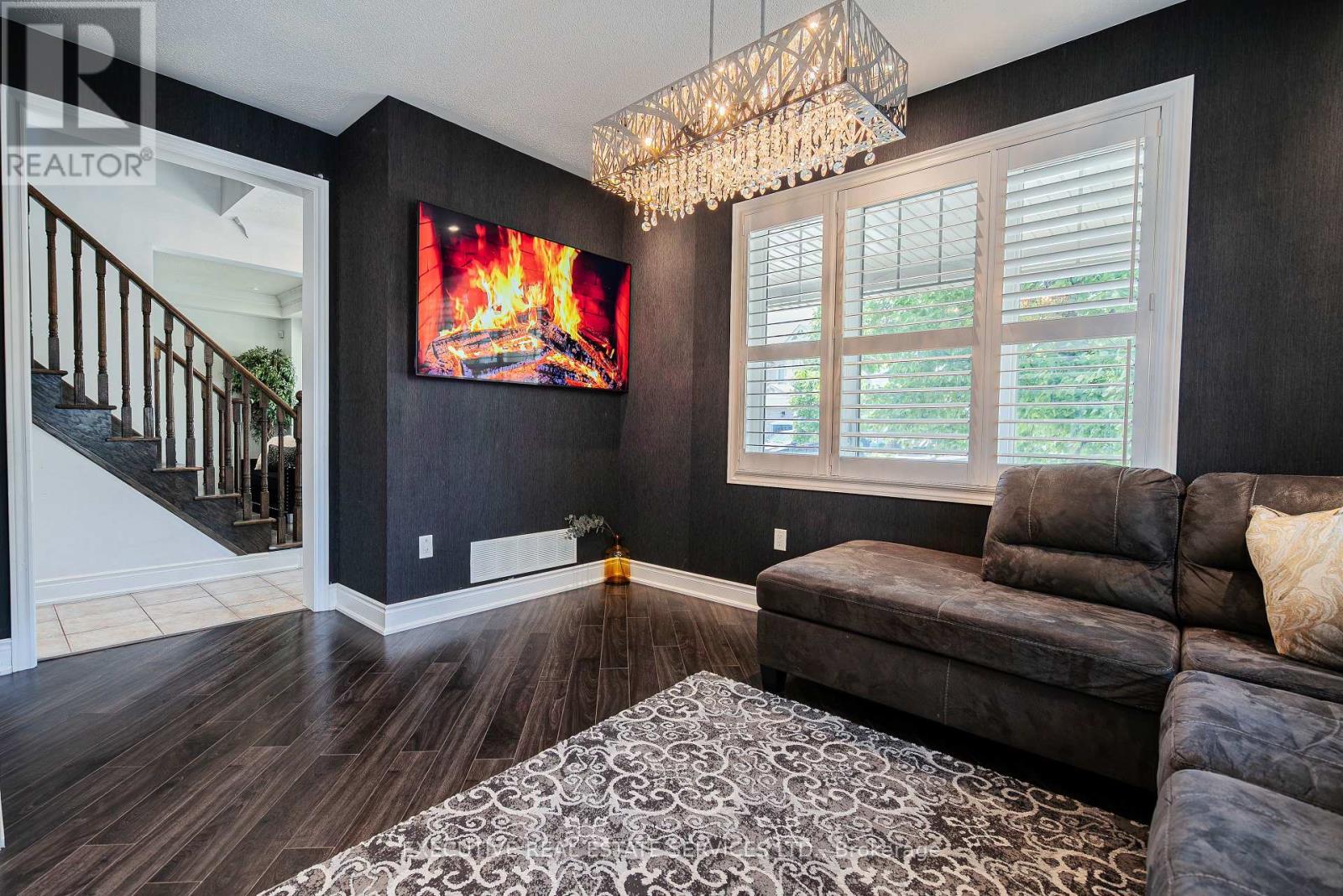 2 Nectarlane Avenue, Caledon, ON - Indoor