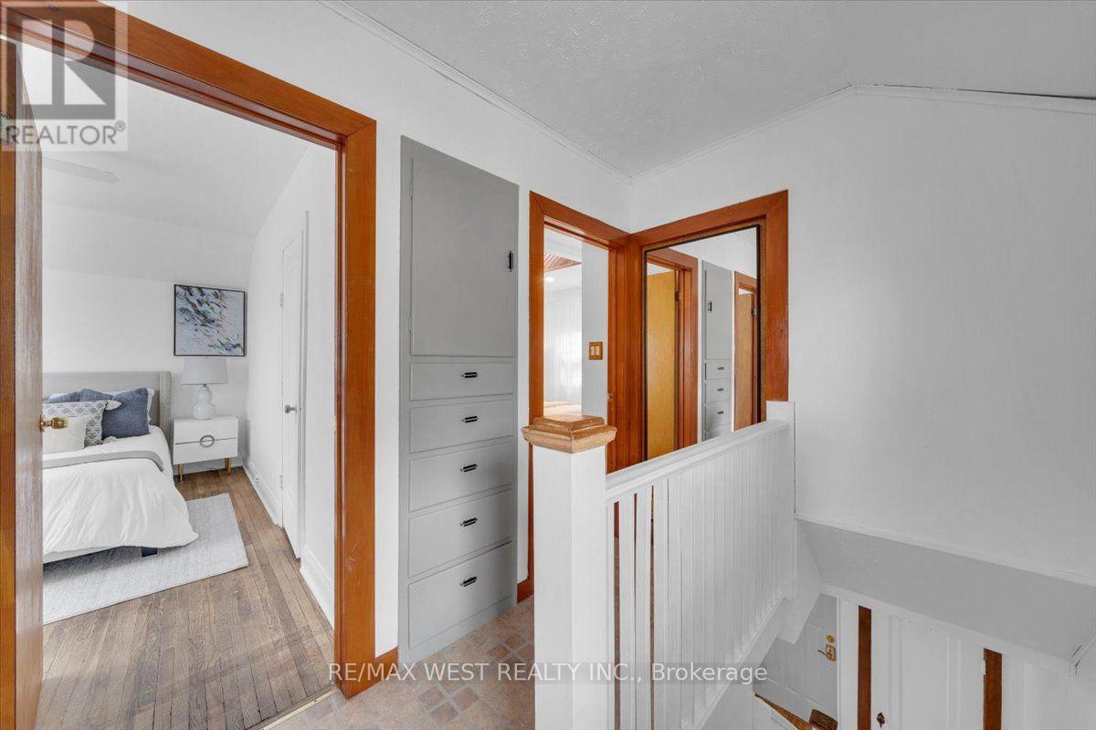 73 Seventeenth Street, Toronto, ON - Indoor
