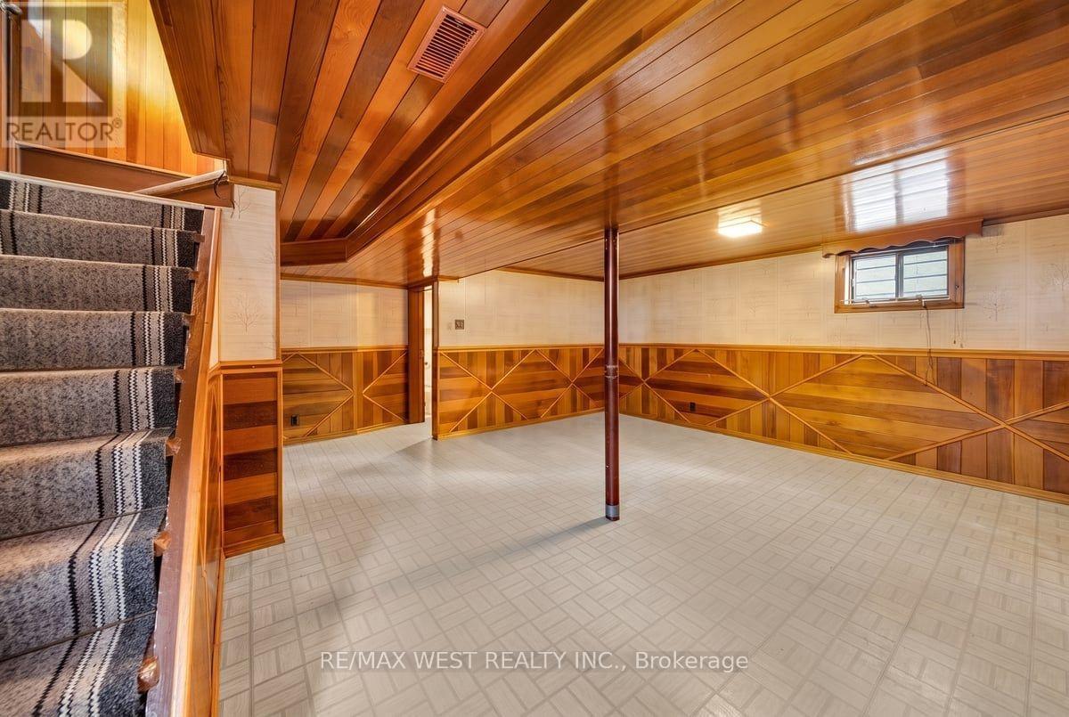 73 Seventeenth Street, Toronto, ON - Indoor