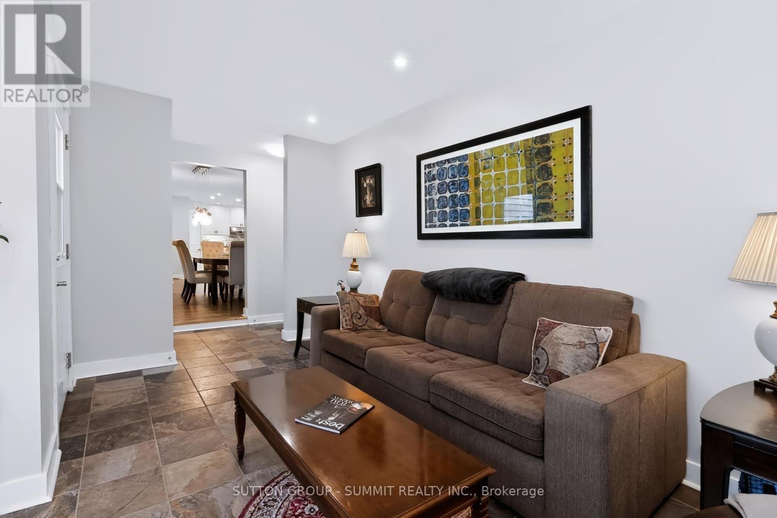 659 Cherrywood Drive, Burlington, ON - Indoor Photo Showing Living Room
