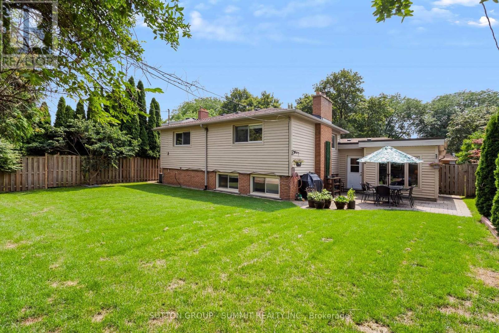 659 Cherrywood Drive, Burlington, ON - Outdoor