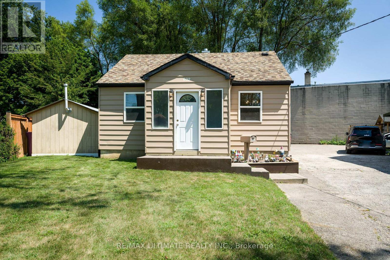 632 Trethewey Drive, Toronto, ON - Outdoor