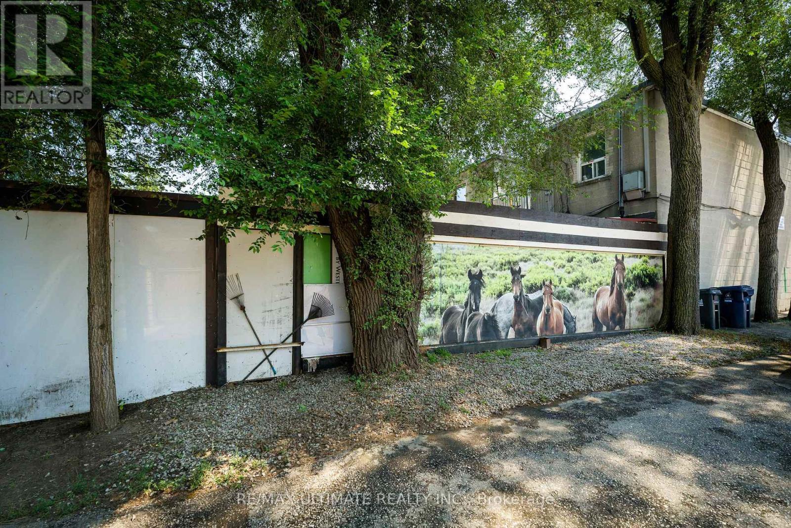 632 Trethewey Drive, Toronto, ON - Outdoor