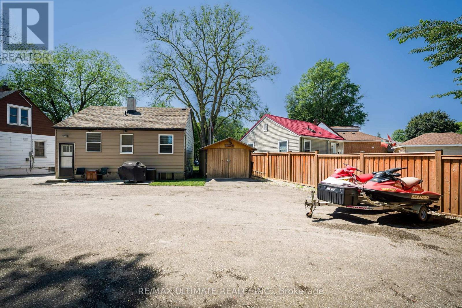 632 Trethewey Drive, Toronto, ON - Outdoor