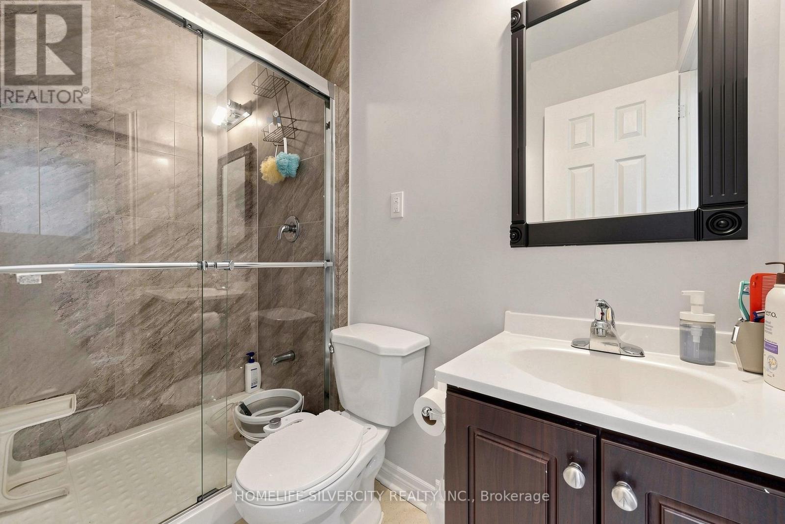 3126 Redbank Crescent, Mississauga, ON - Indoor Photo Showing Bathroom